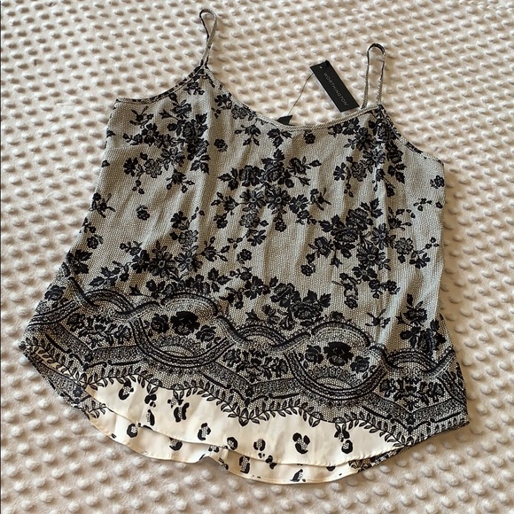 ⭐️❤️ Worthington Cami ❤️⭐️ - Picture 2 of 4